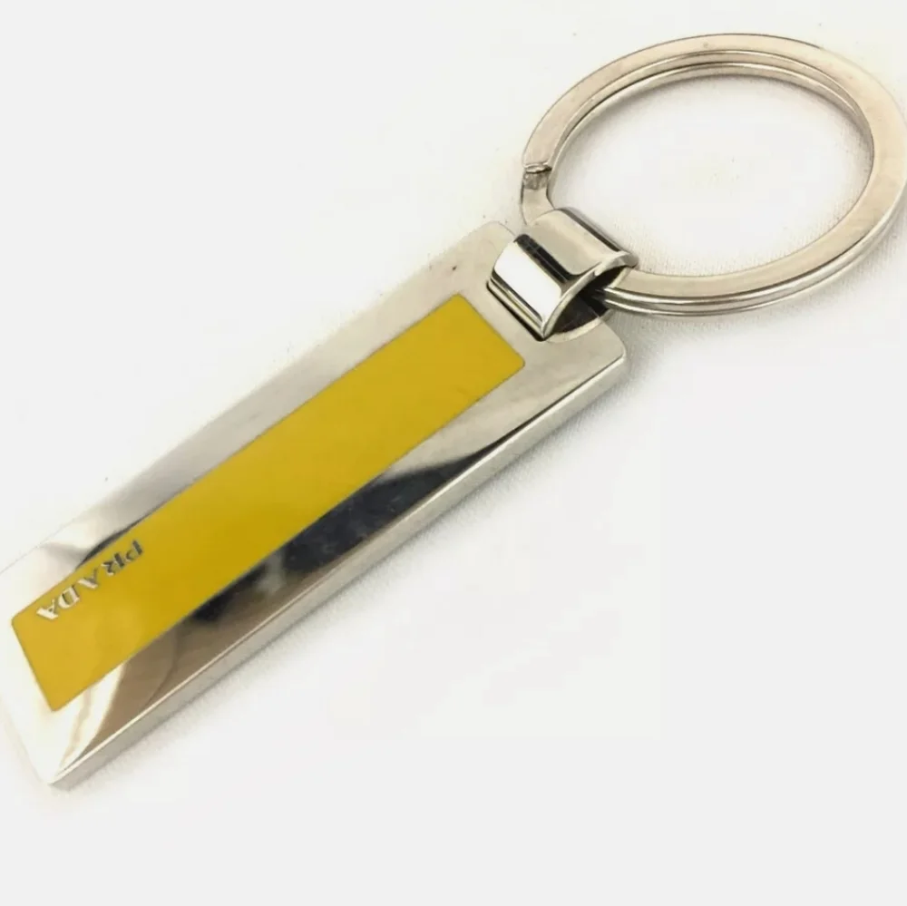 AUTHENTIC PRADA KEY RING TOP KEY HOLDER SILVERTONE/A1869